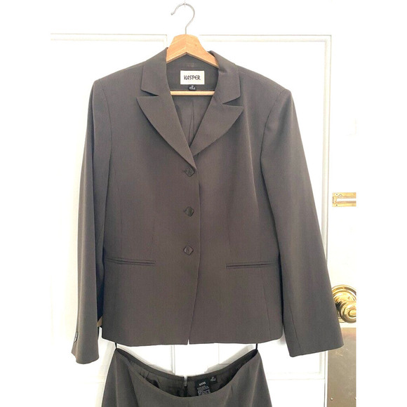 Kasper - Perfect brown pinstriped 2pc Lined Skirt Suit women's size 12 - Picture 3 of 7
